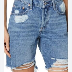NWT Levi’s 501 90s  Jean shorts 25